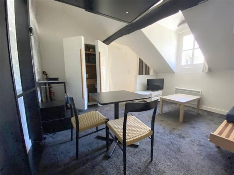 Superbe Studio Avec Terrasse - Cathedrale Nantes Buitenkant foto